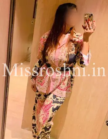 Independent Female Escort In noida