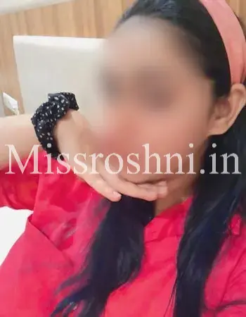 Naina 22 year female call girls in noida