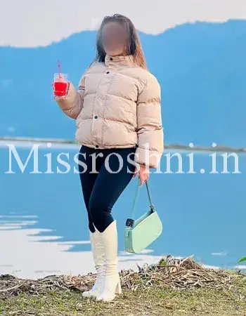 Sonia 22 year female call girls in noida